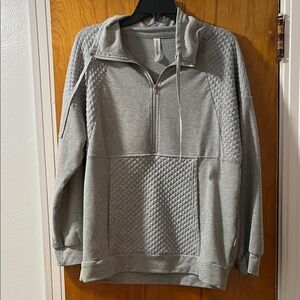Tickled Teal Women's Gray Quilted Sweatshirt